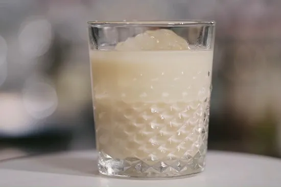 Bí Quyết Làm Cocktail White Russian Đầy Lôi Cuốn