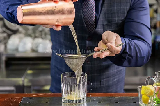 Cocktail Ginger Julep Mới Lạ Cho Người Yêu Hương Vị Smoky