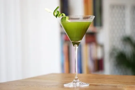 Hướng Dẫn Cách Làm Cocktail Matcha Martini Tinh Tế