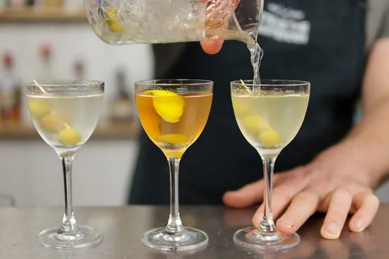 Martini Là Gì? Cách Pha Chế Cocktail Martini